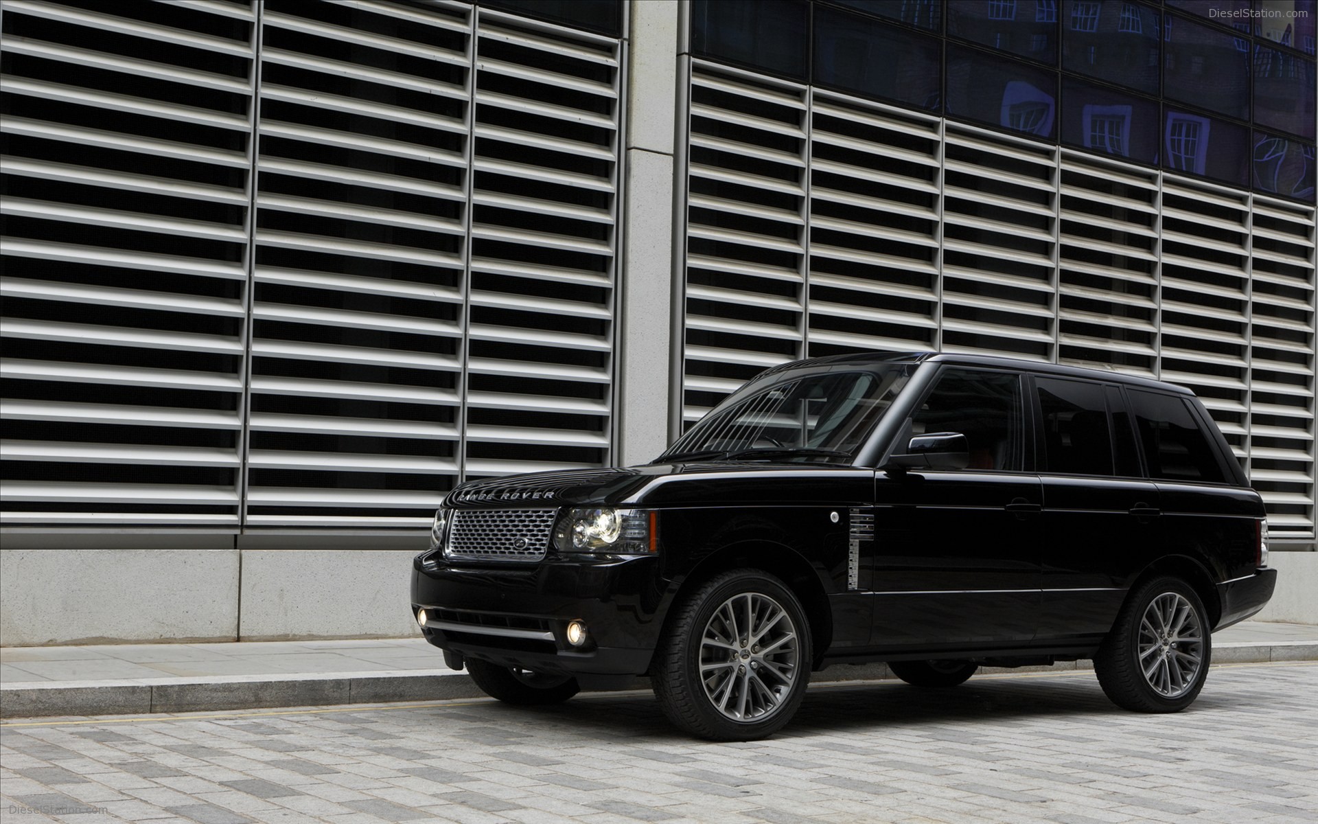 Land Rover Range Rover Black Edition 2011 Land Rover Range Rover Black Edition 2011